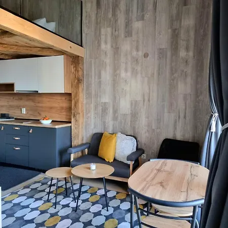Boutique Entry E מלון דירות 4*