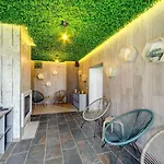 Boutique Entry E