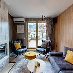 Boutique Entry E 4*