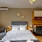 Апартхотел Boutique Entry E 4*