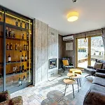 Boutique Entry E מלון דירות 4*