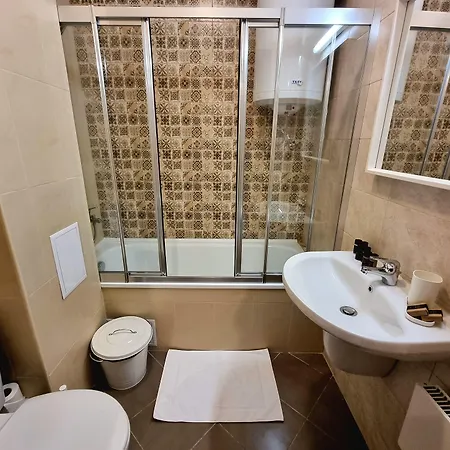 Boutique Entry E 4*