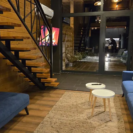 Boutique Entry E