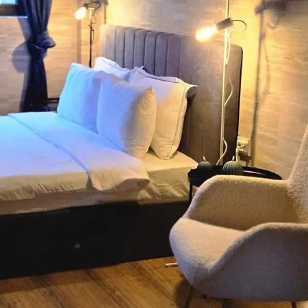 Boutique Entry E 아파트호텔 반스코