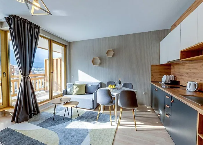 Boutique Entry E בנסקו