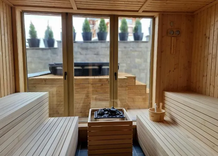 Boutique Entry E 4* בנסקו