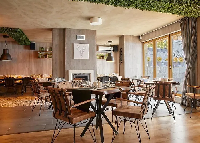 Boutique Entry E מלון דירות בנסקו